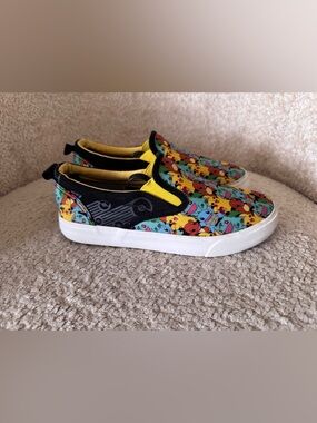 Pokemon Canvas Slip On Sneakers Youth Size 5 Ground Up Pikachu Bulbasaur